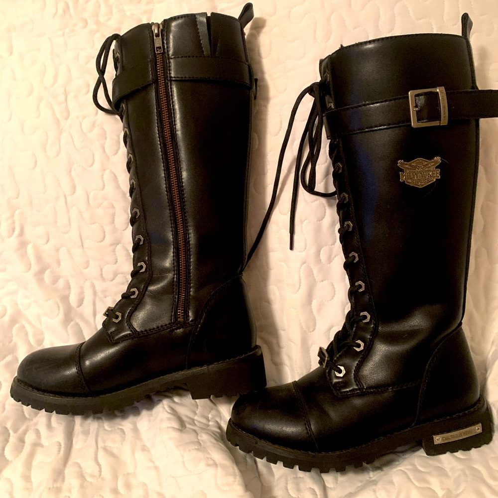 Ladies lace up motorcycle boots size 6 1/2